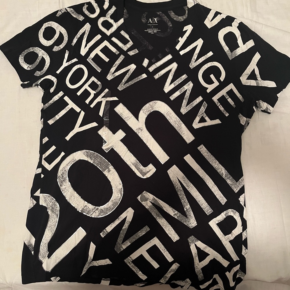 Brand new Armani Exchange Large v neck T-shirt